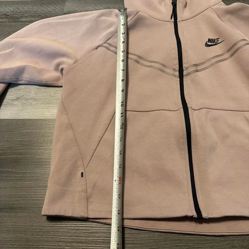 Nike Tech Women's Size L Pink Zip-Up cropped Hoodie Fleece pockets